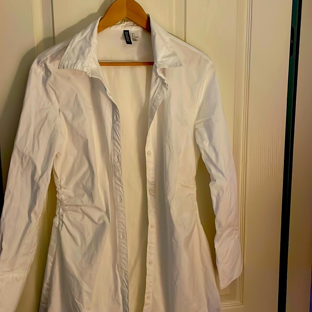 Long shirt can be worn with leggings, jeans